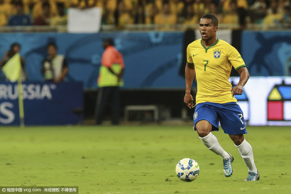 亚博体育-关于帕纳辛奈科斯训练开放日，今晨豪取连胜引观众欢呼，世预赛在即，控场能力成焦点的信息